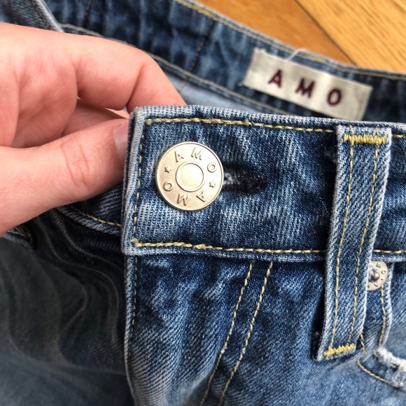 AMO Bella Distressed Cropped Jeans - Picture 5 of 10